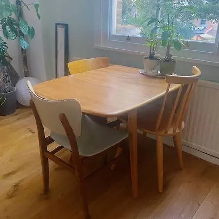 Apartment Beautiful 1 Bedroom Near Fields And Victoria Park *