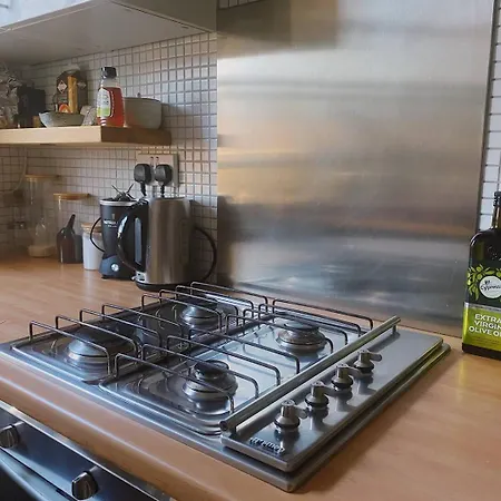 Beautiful 1 Bedroom Near Fields And Victoria Park