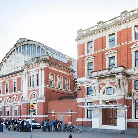 Apartment Cosy In Kensington Olympia London