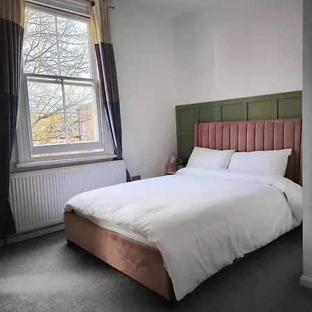 Cosy In Kensington Olympia Apartment