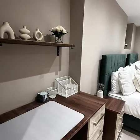 Appartamento Spacious Four Bedroom Four Bathroom Flat In West Kensington *