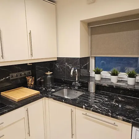 Appartamento Spacious Four Bedroom Four Bathroom Flat In West Kensington *