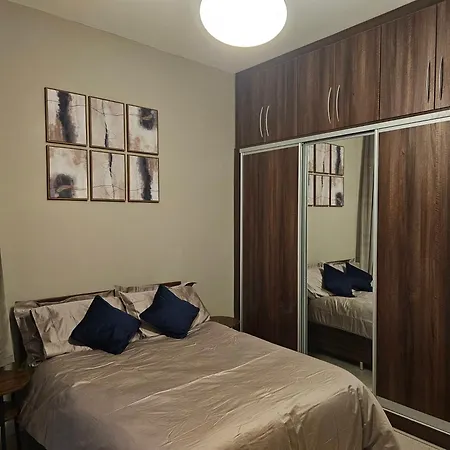 Appartamento Spacious Four Bedroom Four Bathroom Flat In West Kensington *