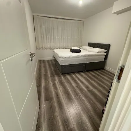 Betty Homes - Nearby Angel And Highbury *