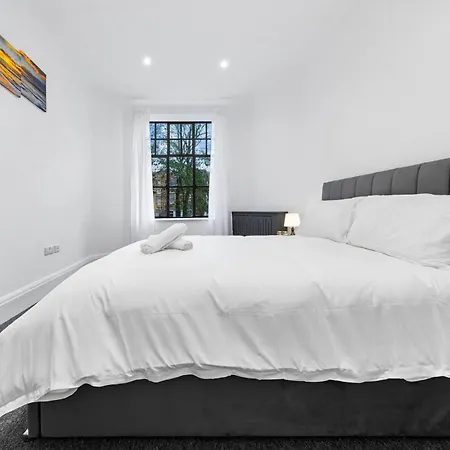 Luxury Serviced In Central *