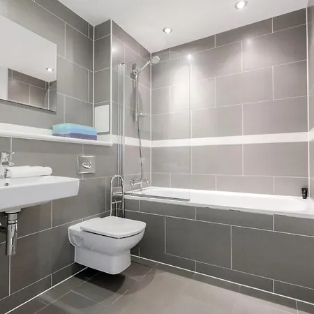 Roomspace Serviced - Chorus Apartment *