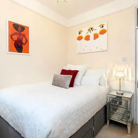 Veeve - Earls Court Rooftop Retreat *