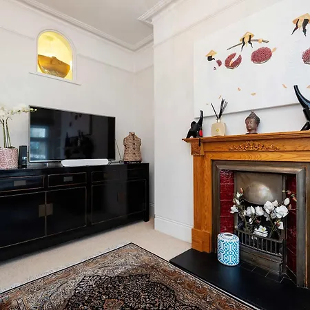 Veeve - Earls Court Rooftop Retreat * London