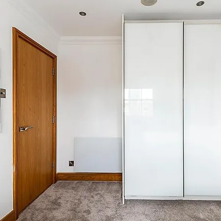 Elegant And Cosy Family In Marylebone * London