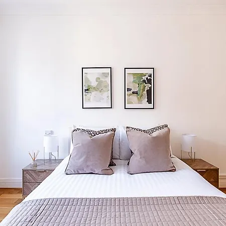 Apartment Modern 2 Bedroom Flat Near Queensway *