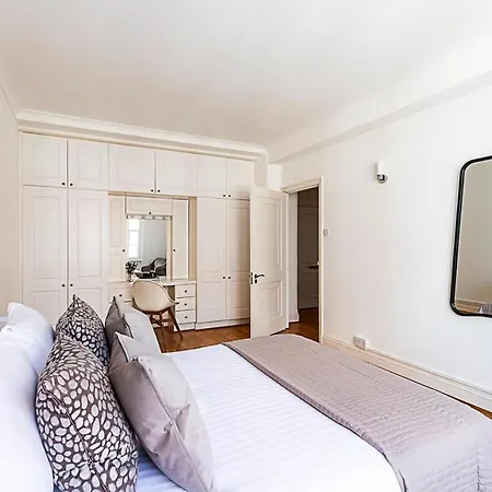 Modern 2 Bedroom Flat Near Queensway Apartment *