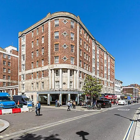 Modern 2 Bedroom Flat Near Queensway Apartment