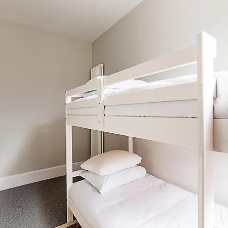 Apartment Lovely Bishops Park Flat
