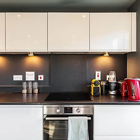 Bermondsey Bliss Views Comfort And Access! Apartment