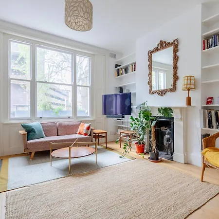 Apartment Spacious 2bd Flat By Regents Park & Camden Town! London