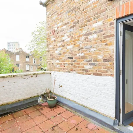 Spacious 2bd Flat By Regents Park & Camden Town! Apartment London