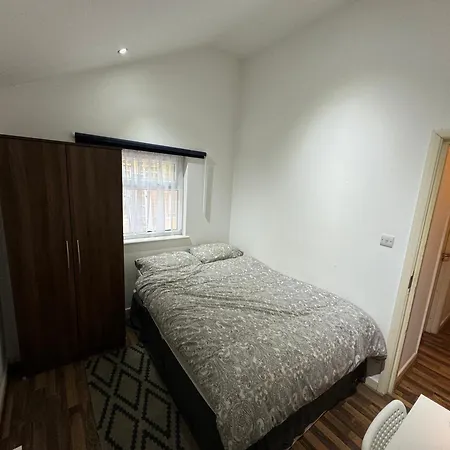 Hostel 365 London