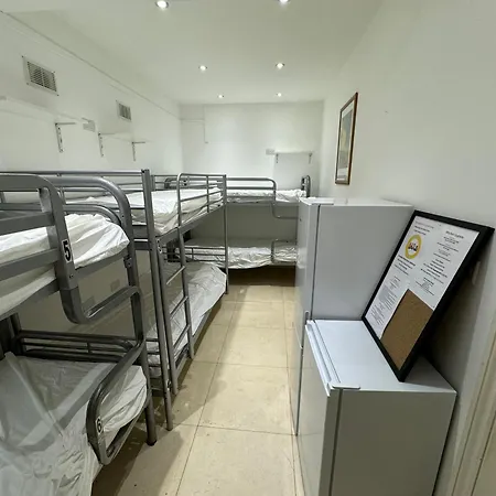 Hostel 365 London