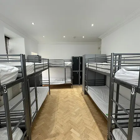 Hostel 365 London
