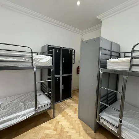 Hostel 365