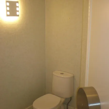 Hostel 365