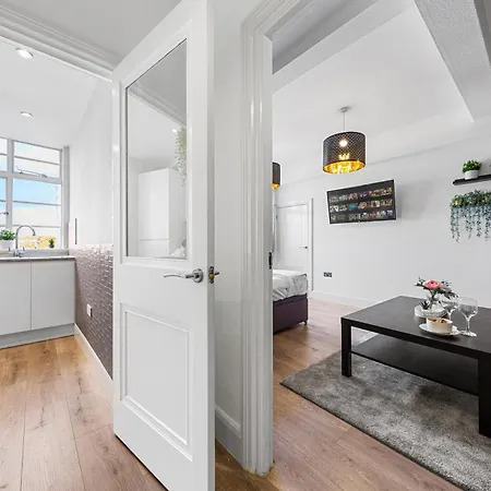 Apartment Bayswater Perfection-modern For 4 Guests