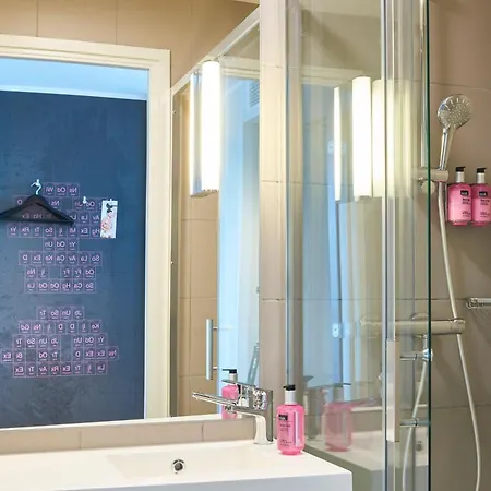 Hotel Moxy Excel 4*