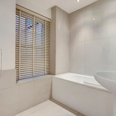 Pelham Court * London