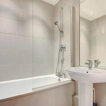 Pelham Court Apartamento *
