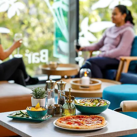 Ibis Budget London Heathrow Отель 3*