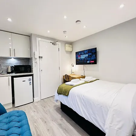 Battersea By Sleepy Daire *