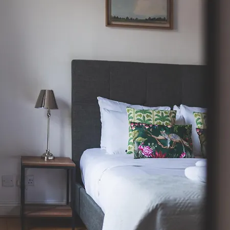 Hub Townhouse London