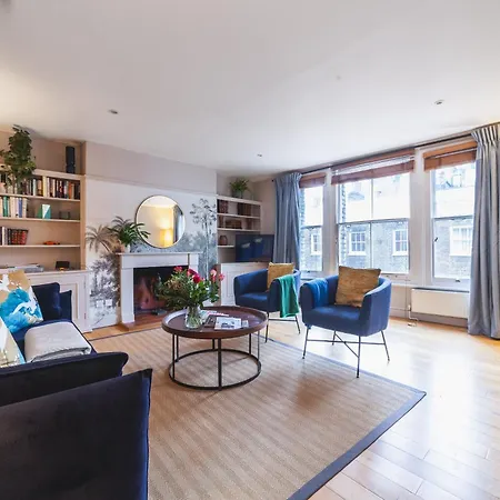 Hub Townhouse Apartment *