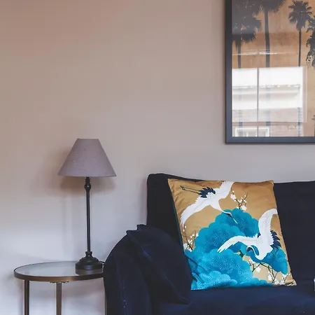Apartment Hub Townhouse *