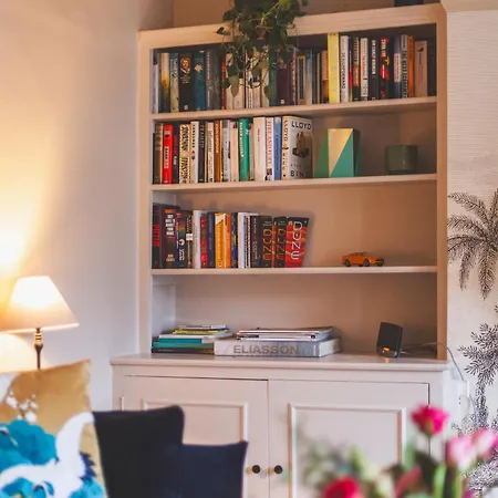 Apartment Hub Townhouse *