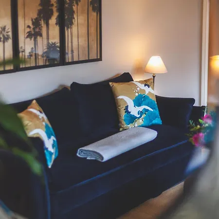 Apartment Hub Townhouse *