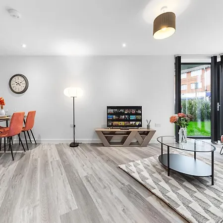 Sercasa - Park - London Apartment *