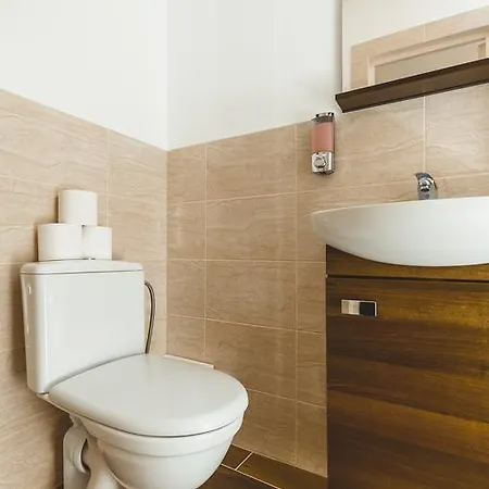 Easyroomlet Guest house