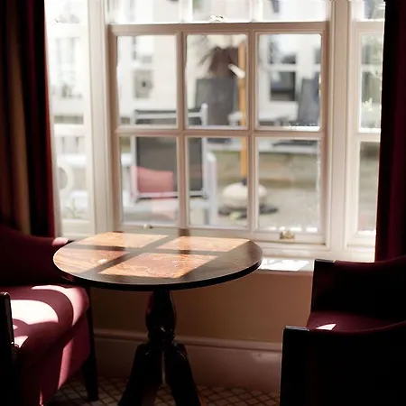 The Mitre, Hampton Court Kingston upon Thames (Greater London)