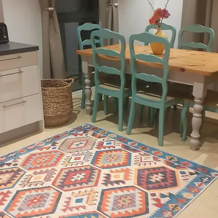 Charming & Cosy Double With Balcony In Wembley - Walking Distance To Wembley Stadium! London