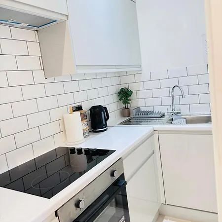 Chic E10 Apartment *