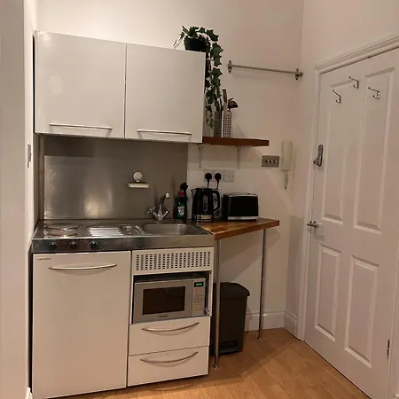 London Studio Stays London