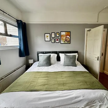 Maberic Housing West Gem Your Connection * London