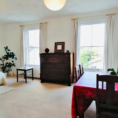 Apartment Charming Victorian Flat With Free Parking