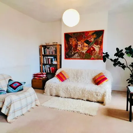 Charming Victorian Flat With Free Parking Apartment London