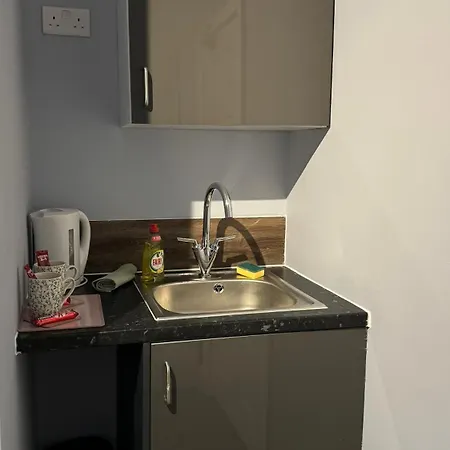 Wellcome Flat 5 *