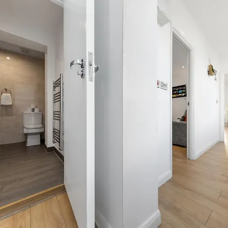 Chelsea Battersea & Private Rooftop Terrace * London