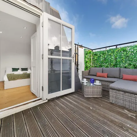 Apartment Chelsea Battersea & Private Rooftop Terrace
