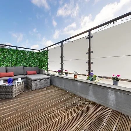 Apartment Chelsea Battersea & Private Rooftop Terrace London