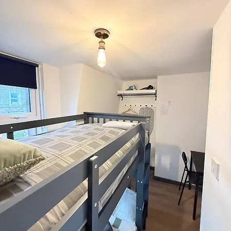 Cozy Guest Two Bedroom Flat Pensionat London